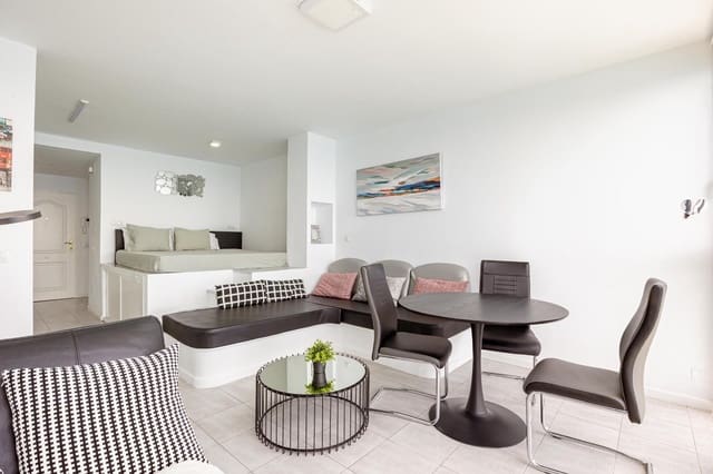 Studio til salg i San Bartolomé de Tirajana med swimmingpool - € 189.900 (Ref: 9226672)