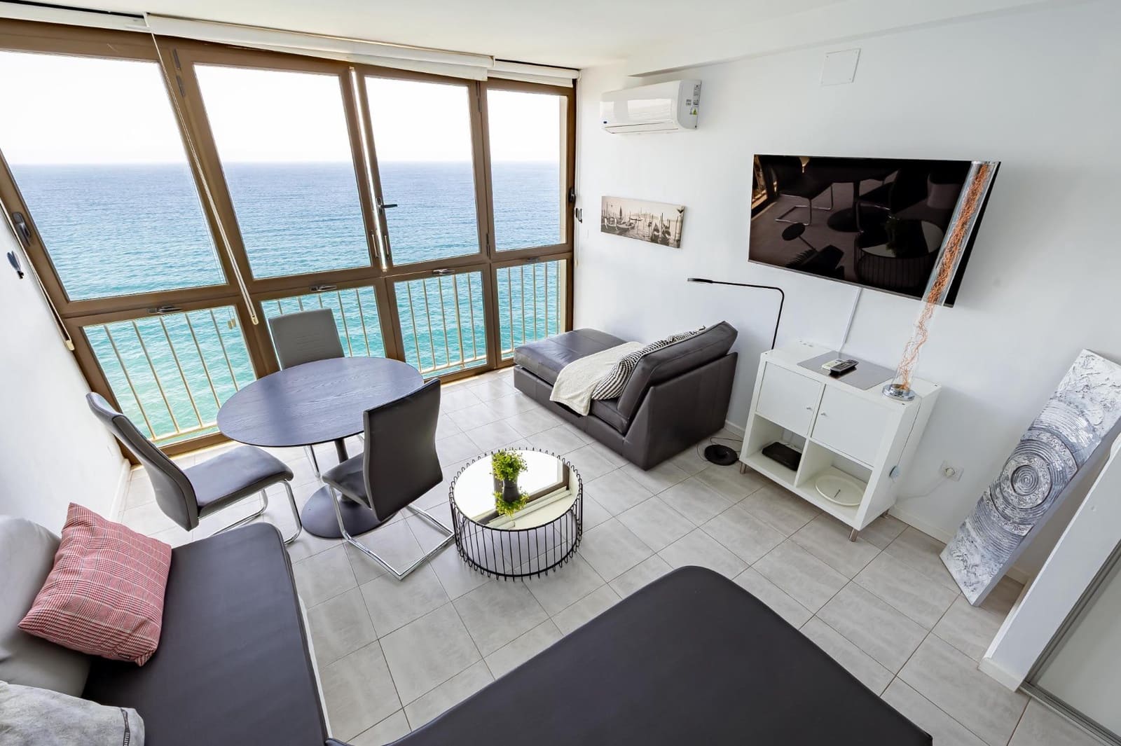 Studio til salg i San Bartolome de Tirajana med swimmingpool - € 189.900 (Ref: 9226672)