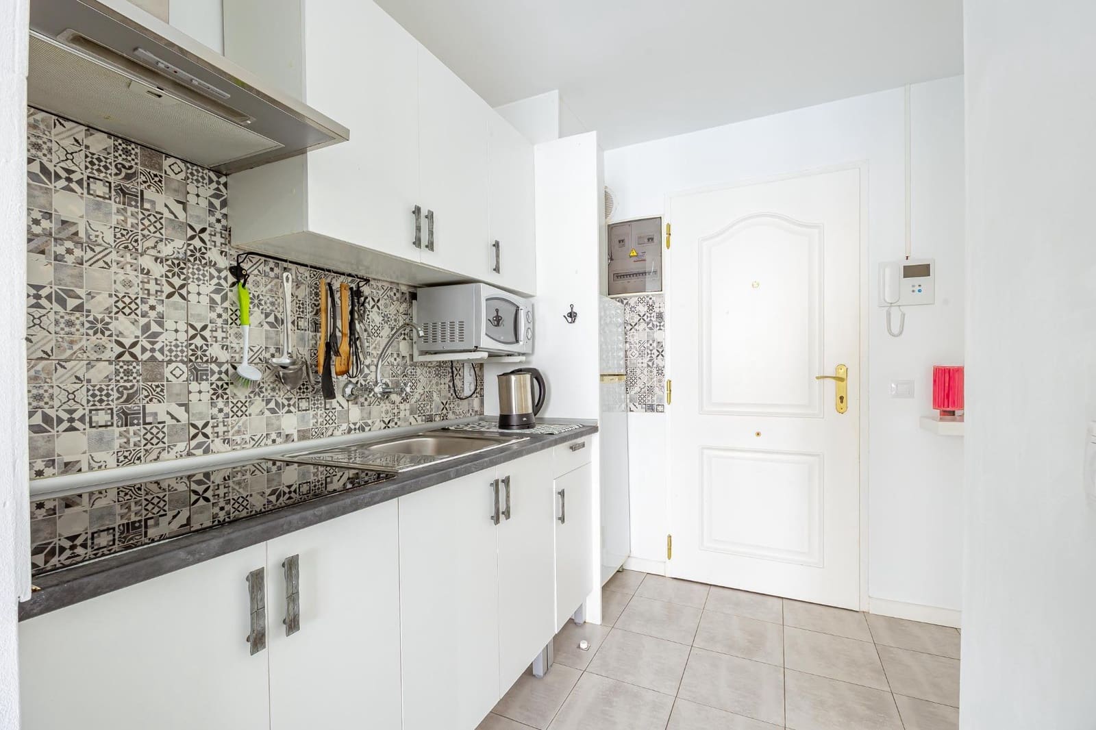 Studio til salg i San Bartolome de Tirajana med swimmingpool - € 189.900 (Ref: 9226672)