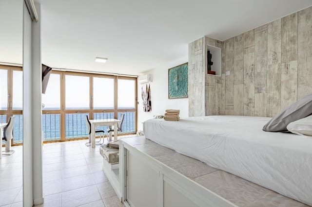 Studio til salg i San Bartolomé de Tirajana med swimmingpool - € 189.900 (Ref: 9226673)