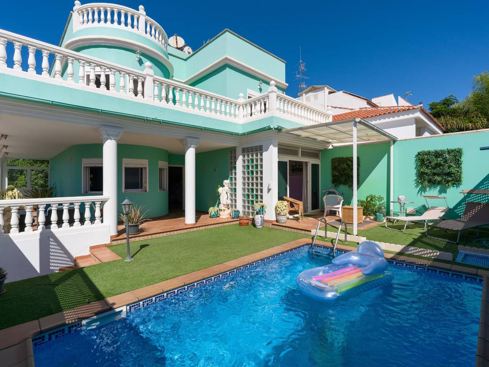 4 slaapkamer Villa te koop in San Bartolome de Tirajana met zwembad garage - € 790.000 (Ref: 9308585)