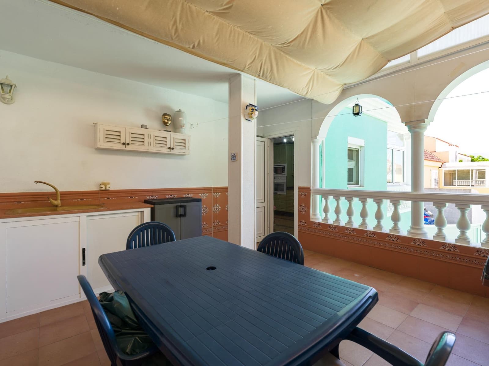 4 slaapkamer Villa te koop in San Bartolome de Tirajana met zwembad garage - € 790.000 (Ref: 9308585)