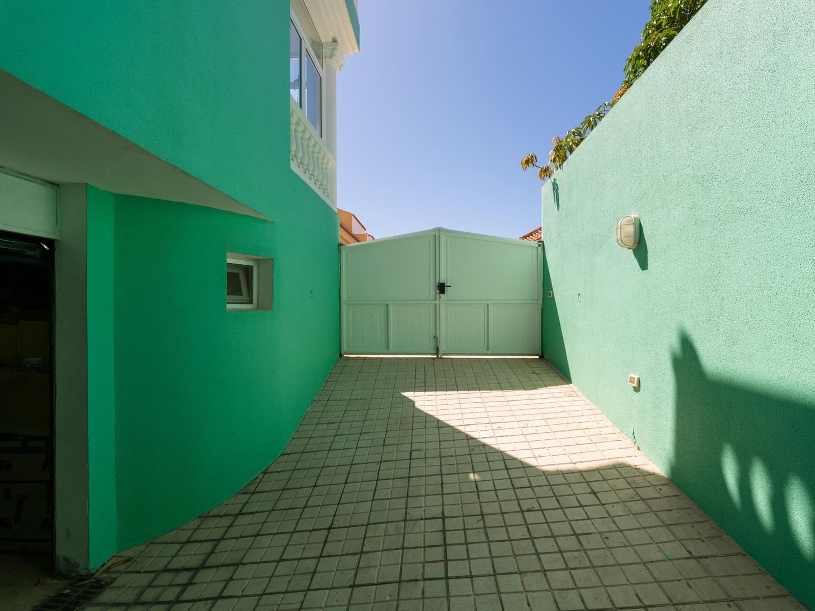 4 slaapkamer Villa te koop in San Bartolome de Tirajana met zwembad garage - € 790.000 (Ref: 9308585)