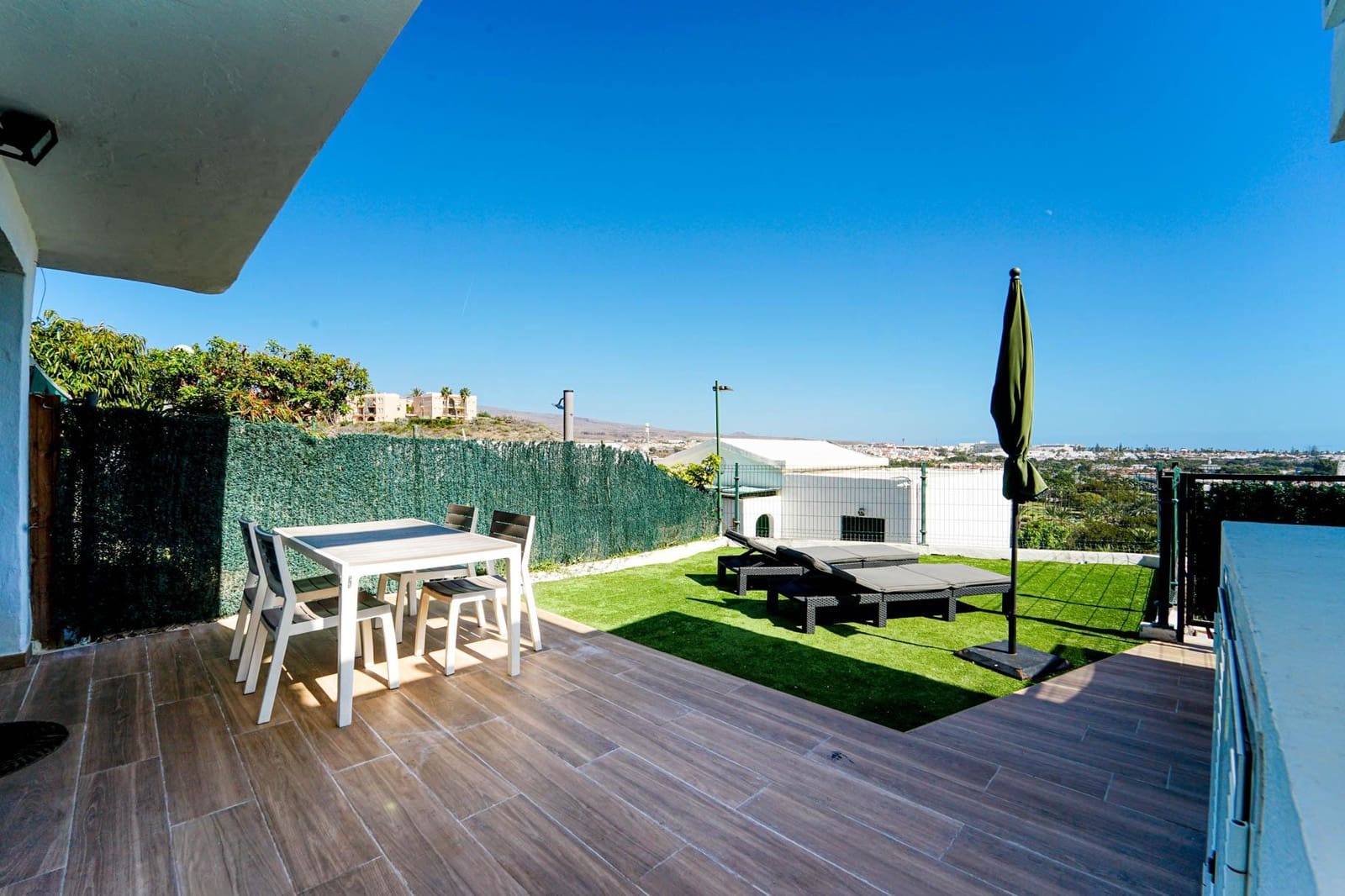 Bungalow de 2 habitaciones en Sonneland en venta con piscina - 305.000 € (Ref: 9551622)