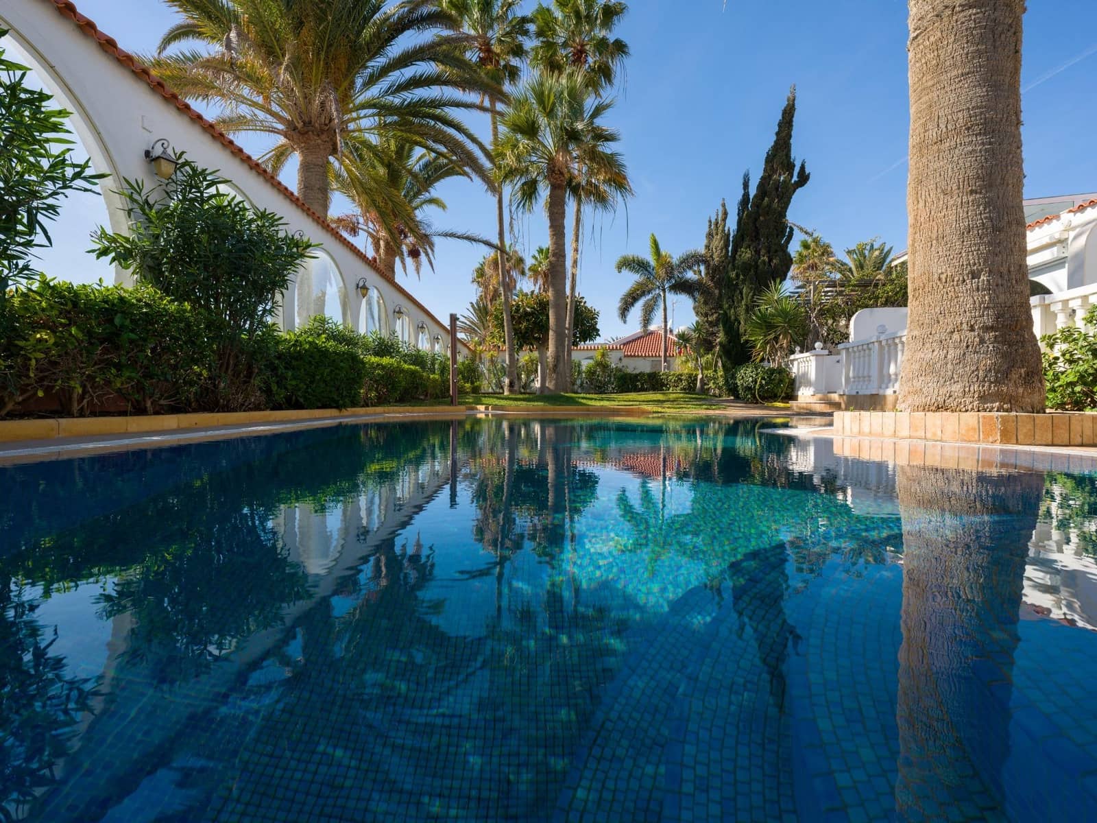 4 slaapkamer Villa te koop in Playa del Ingles met garage - € 1.700.000 (Ref: 9574689)