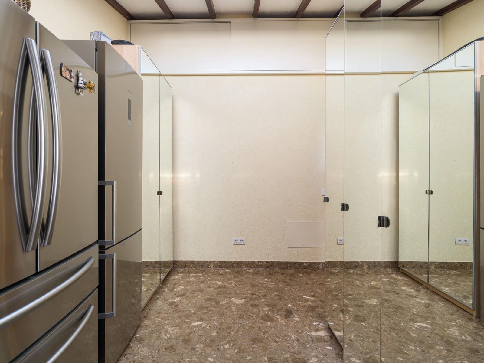 4 slaapkamer Villa te koop in Playa del Ingles met garage - € 1.700.000 (Ref: 9574689)