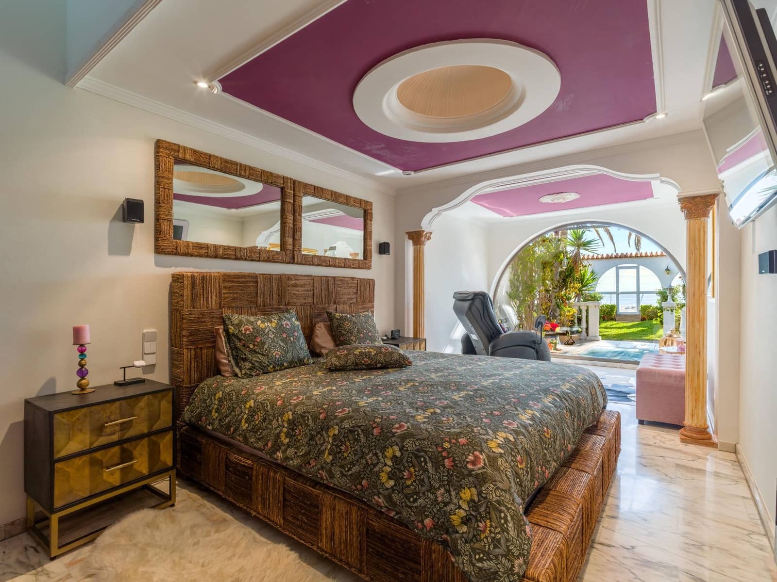 4 slaapkamer Villa te koop in Playa del Ingles met garage - € 1.700.000 (Ref: 9574689)