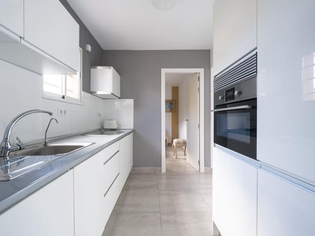 3 slaapkamer Bungalow te koop in Playa del Inglés, San Bartolomé de Tirajana met zwembad - € 940.000 (Ref: 9596230)