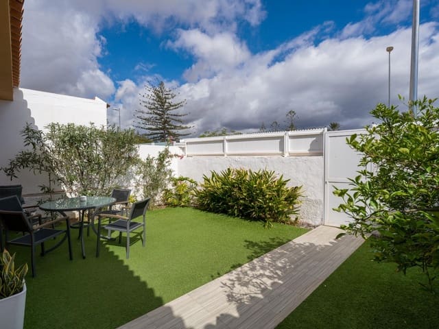 3 slaapkamer Bungalow te koop in Playa del Inglés, San Bartolomé de Tirajana met zwembad - € 940.000 (Ref: 9596230)