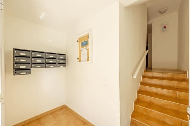 3 sovrum Lägenhet till salu i San Bartolomé de Tirajana - 269 000 € (Ref: 9615559)