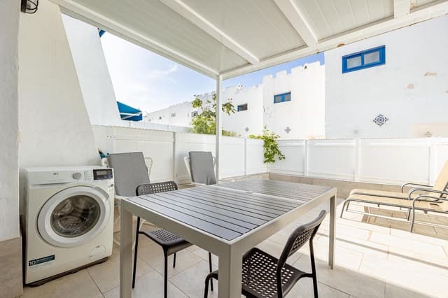 2 bedroom Bungalow for sale in Playa del Inglés, San Bartolomé de Tirajana - € 330,000 (Ref: 9619340)