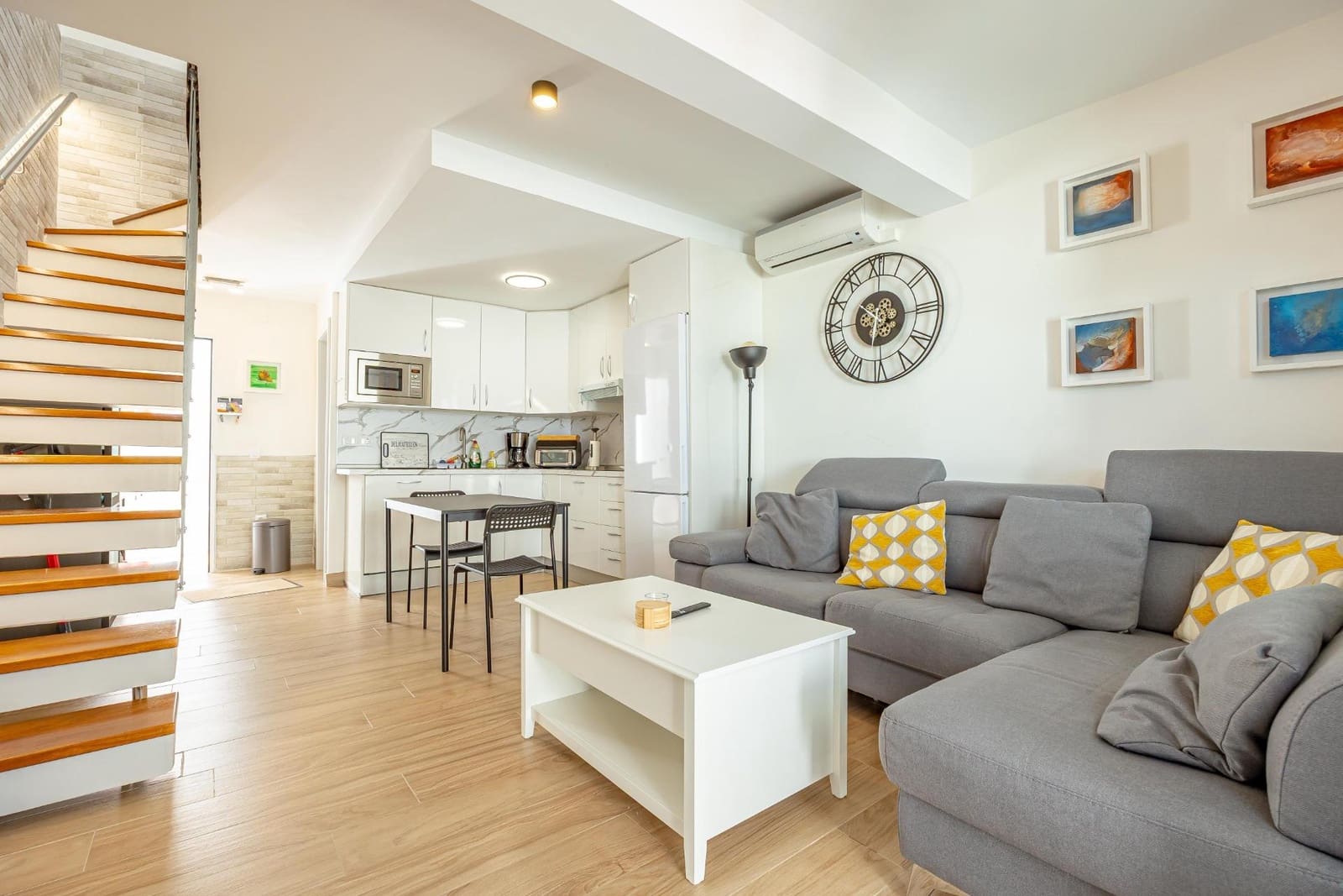 2 bedroom Bungalow for sale in Playa del Ingles - € 330,000 (Ref: 9619340)