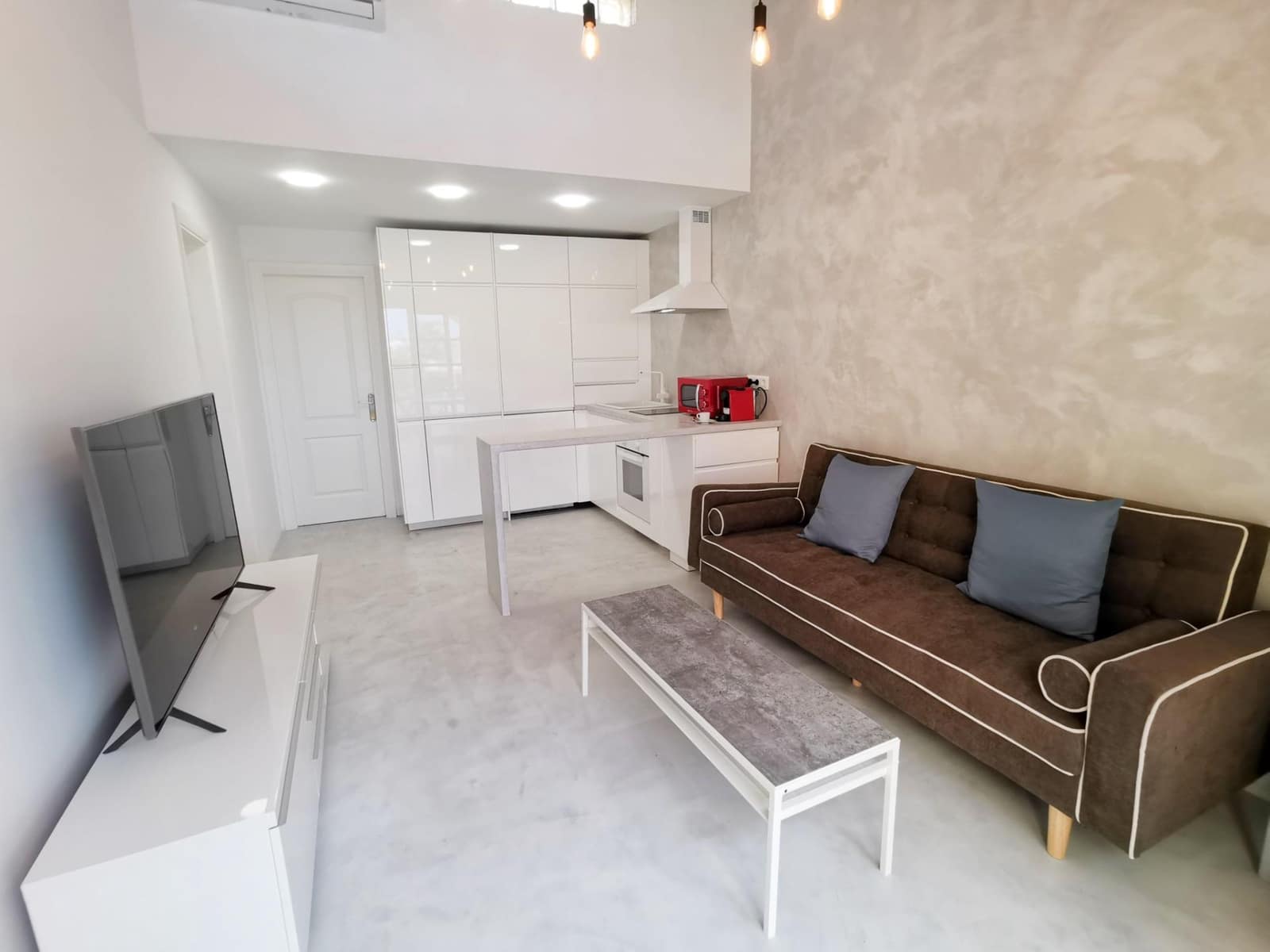 1 slaapkamer Bungalow te koop in San Bartolome de Tirajana met zwembad - € 219.000 (Ref: 9625755)