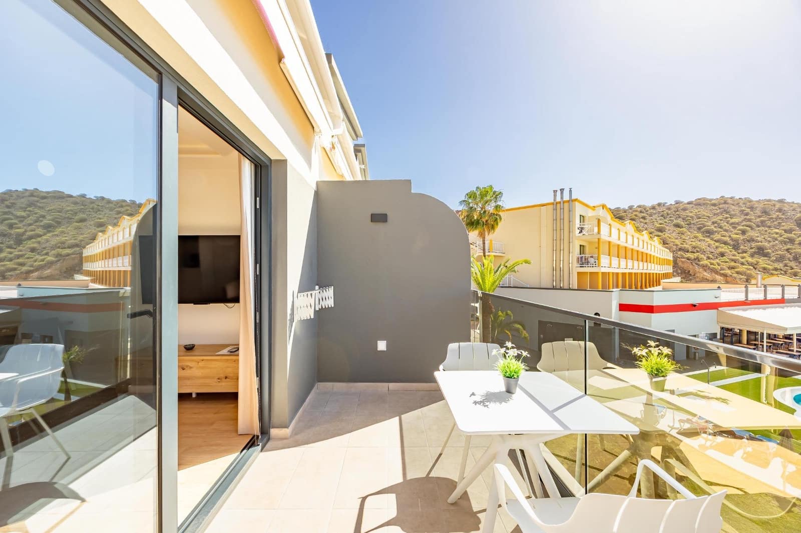 1 sypialnia Apartament na sprzedaż w Puerto Rico z basenem - 229 500 € (Ref: 9670753)