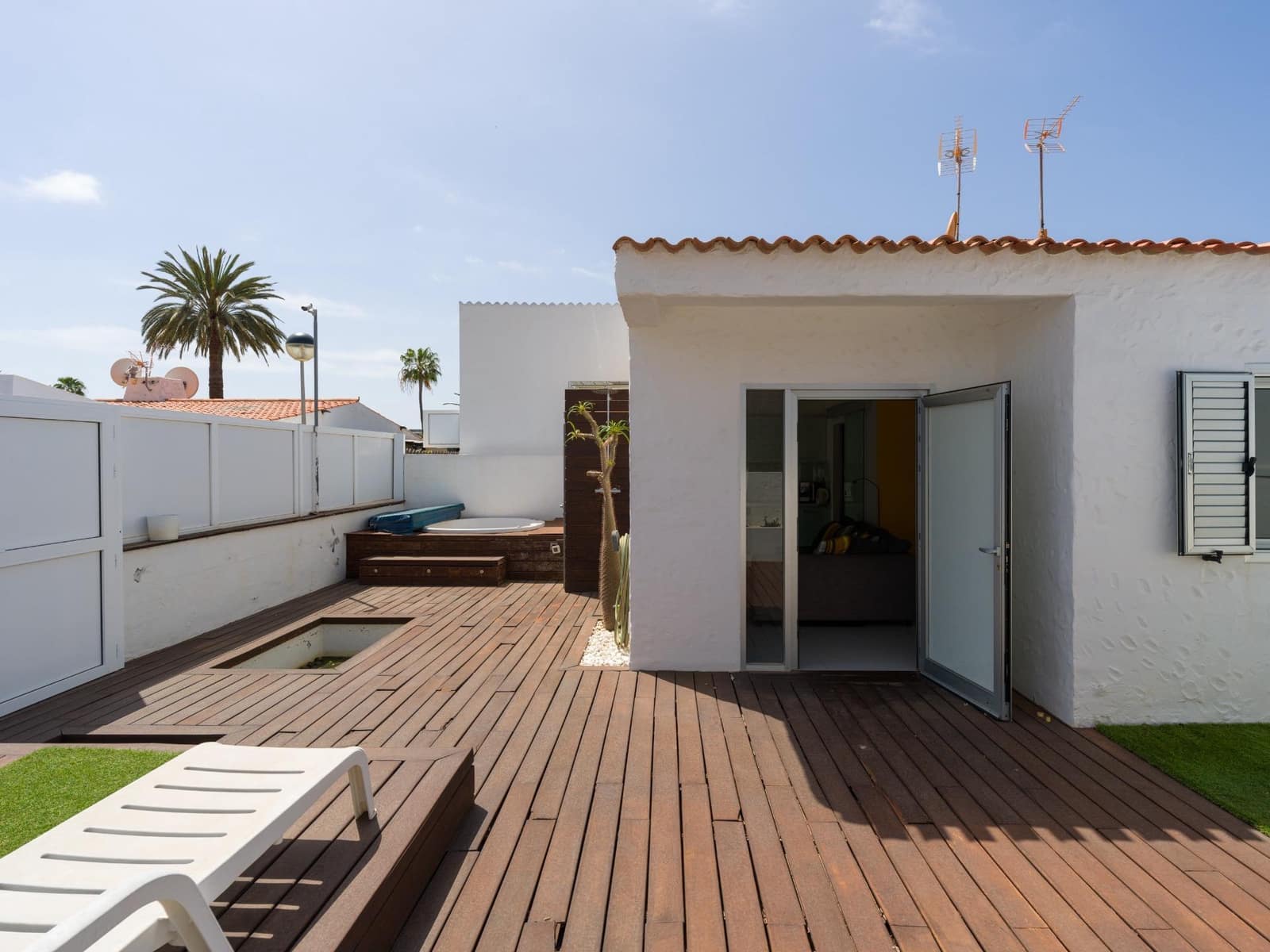 Bungalow for sale in Playa del Ingles - € 324,000 (Ref: 9752115)