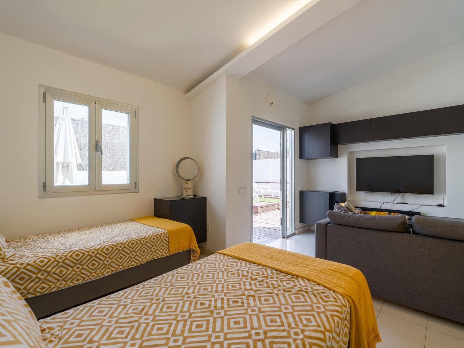 Bungalow for sale in Playa del Ingles - € 324,000 (Ref: 9752115)