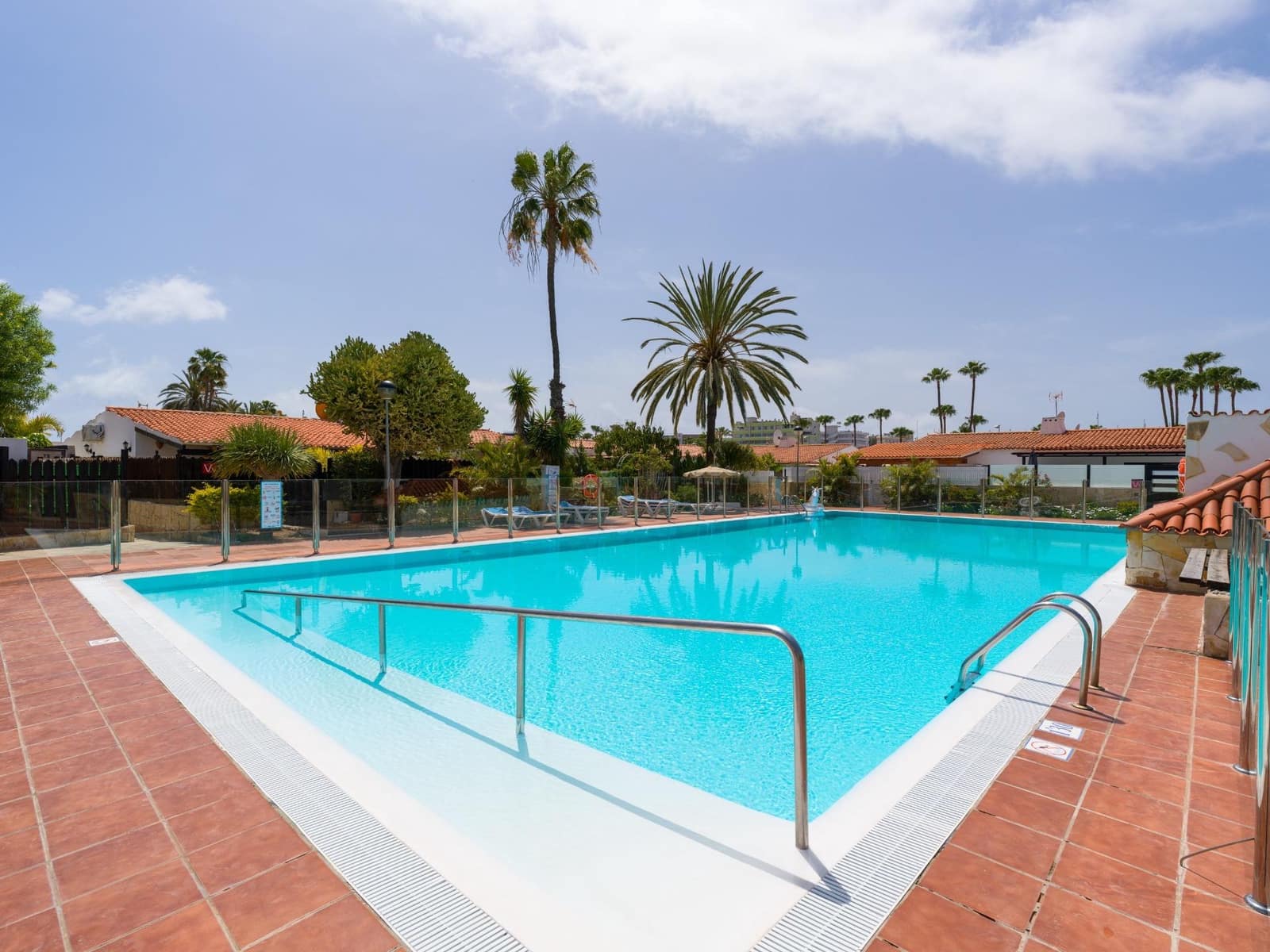 Bungalow for sale in Playa del Ingles - € 324,000 (Ref: 9752115)