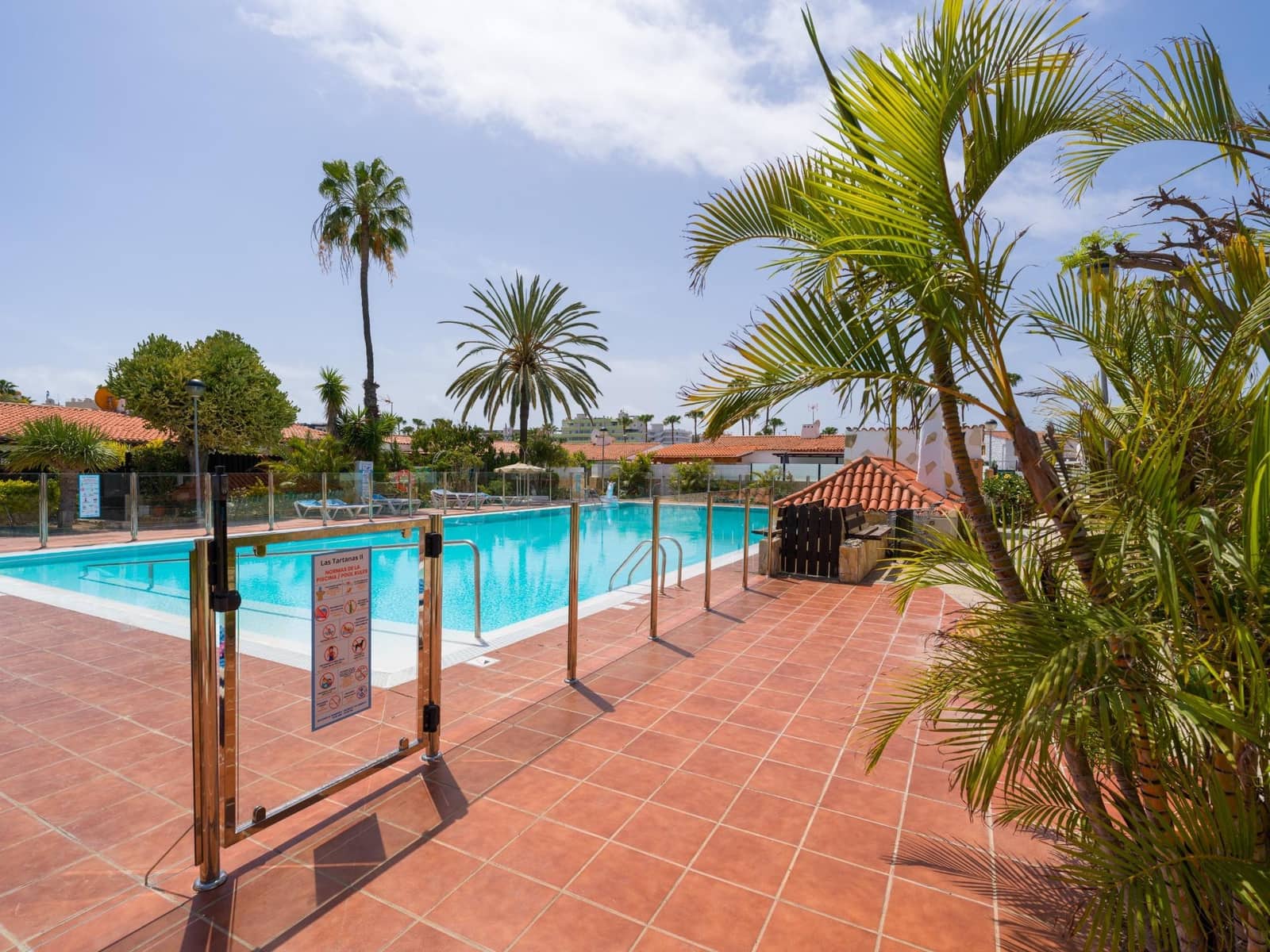 Bungalow for sale in Playa del Ingles - € 324,000 (Ref: 9752115)