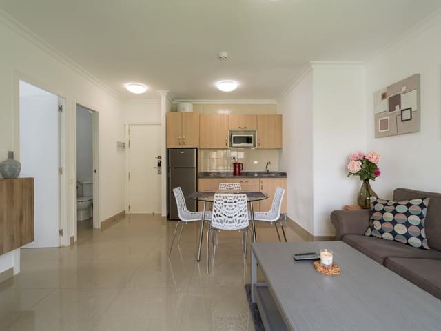 2 makuuhuone Huoneisto myytävänä paikassa Playa del Inglés, San Bartolomé de Tirajana mukana uima-altaan - 262 000 € (Ref: 9755775)