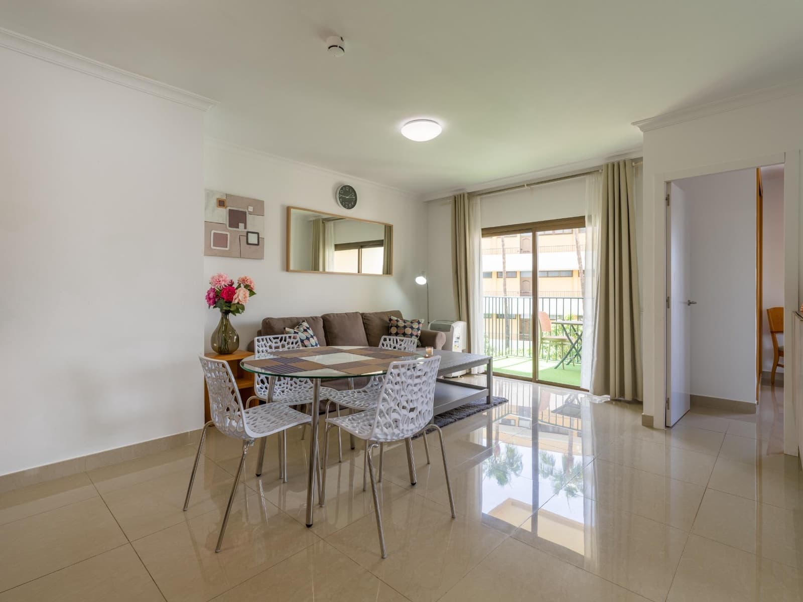 2 bedroom Apartment for sale in Playa del Ingles with pool - € 262,000 (Ref: 9755775)