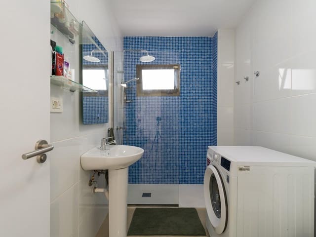 2 makuuhuone Huoneisto myytävänä paikassa Playa del Inglés, San Bartolomé de Tirajana mukana uima-altaan - 262 000 € (Ref: 9755775)