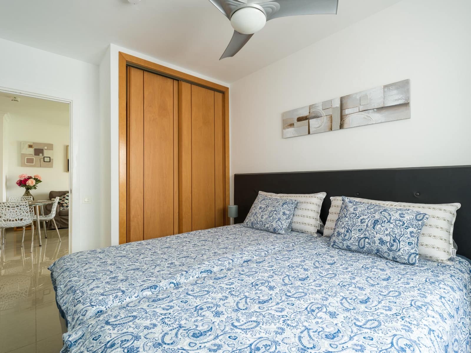 2 bedroom Apartment for sale in Playa del Ingles with pool - € 262,000 (Ref: 9755775)