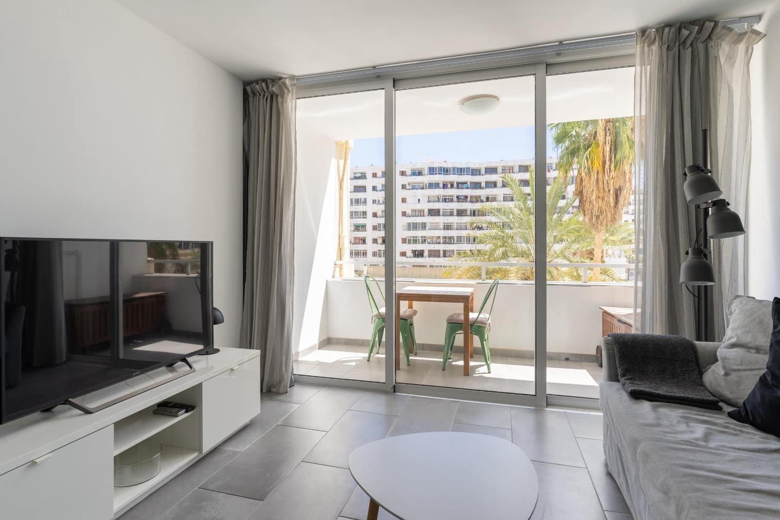 1 bedroom Apartment for sale in San Bartolome de Tirajana - € 193,000 (Ref: 9808040)