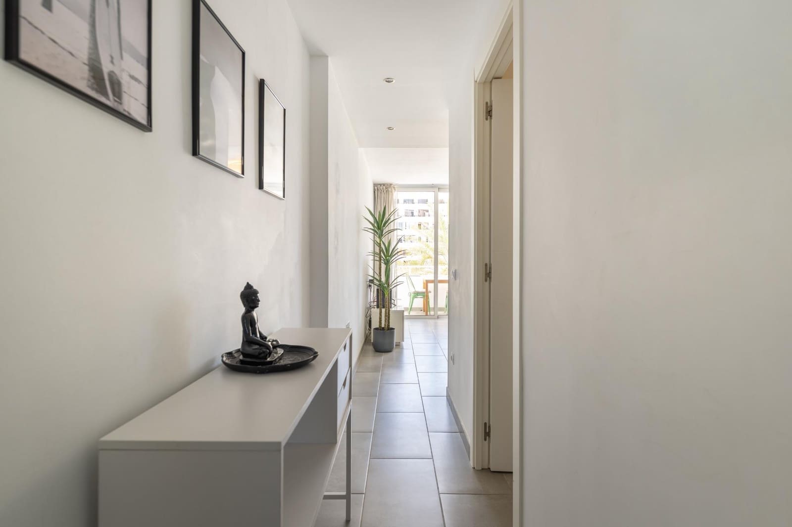 1 bedroom Apartment for sale in San Bartolome de Tirajana - € 193,000 (Ref: 9808040)