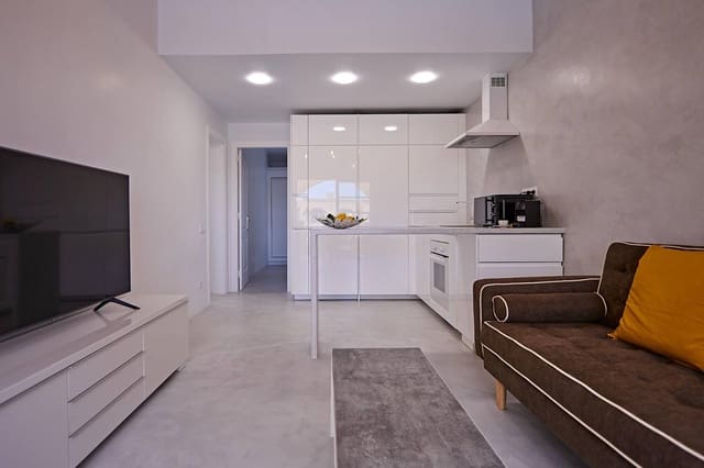 1 quarto Bungalow para arrendar em San Bartolomé de Tirajana com piscina - 1 150 € (Ref: 9811974)