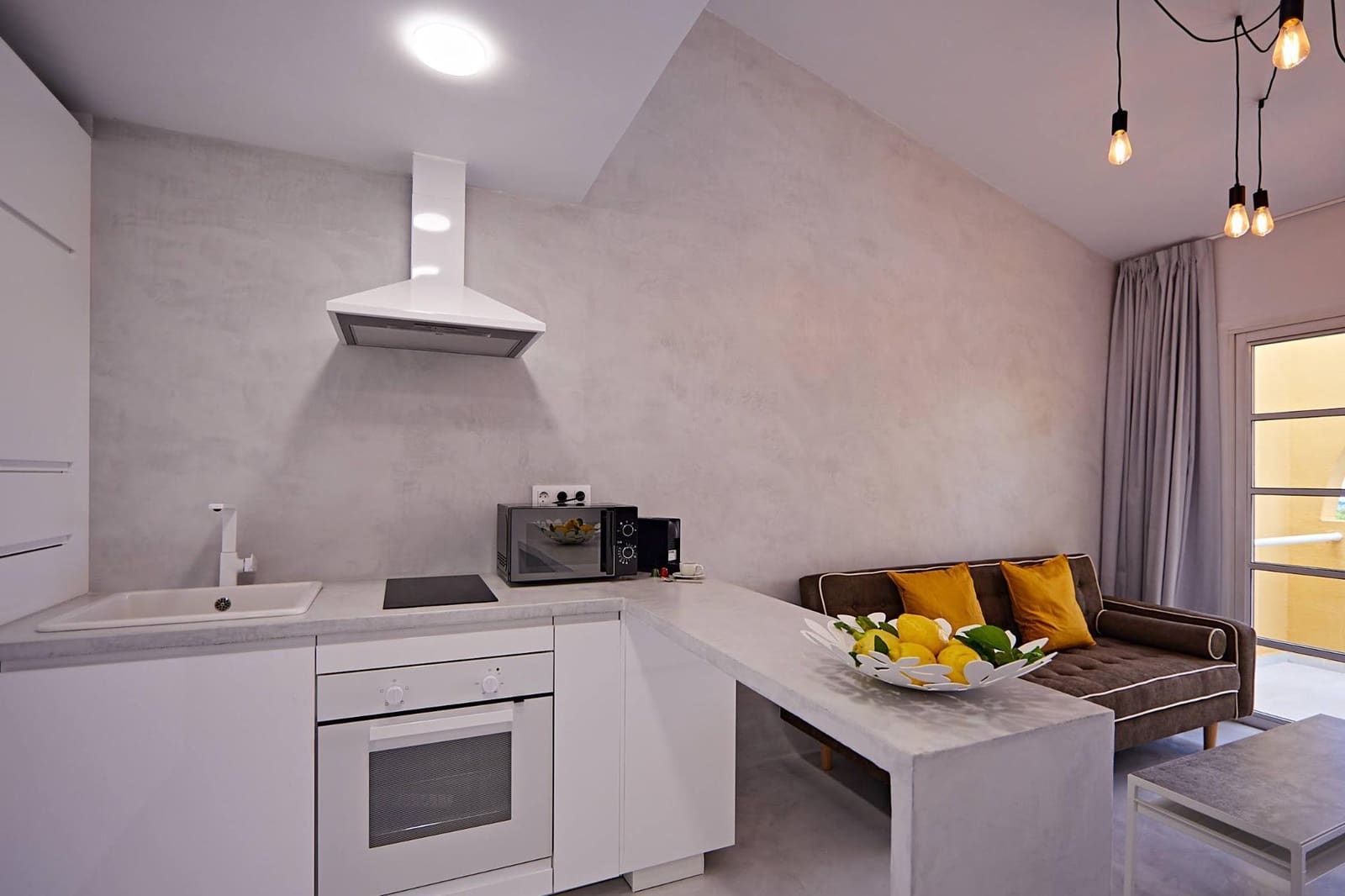 1 quarto Bungalow para arrendar em San Bartolome de Tirajana com piscina - 1 150 € (Ref: 9811974)