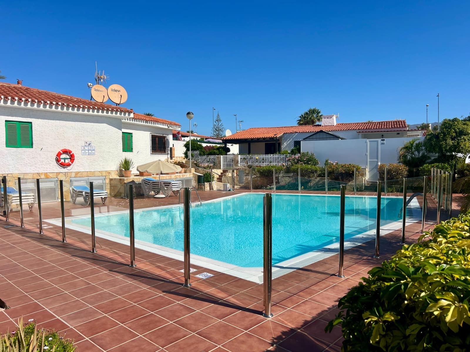Bungalow de 1 habitación en Playa del Inglés en alquiler con piscina - 1.200 € (Ref: 9811975)