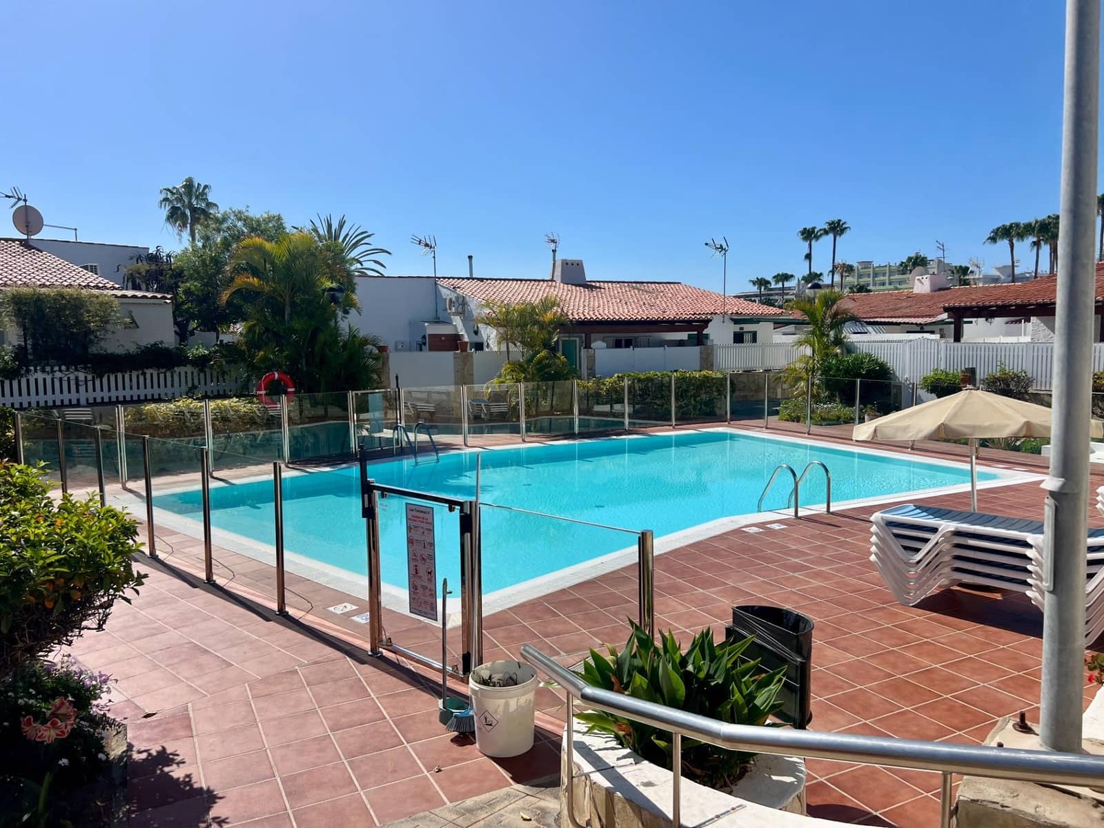 Bungalow de 1 habitación en Playa del Inglés en alquiler con piscina - 1.200 € (Ref: 9811975)