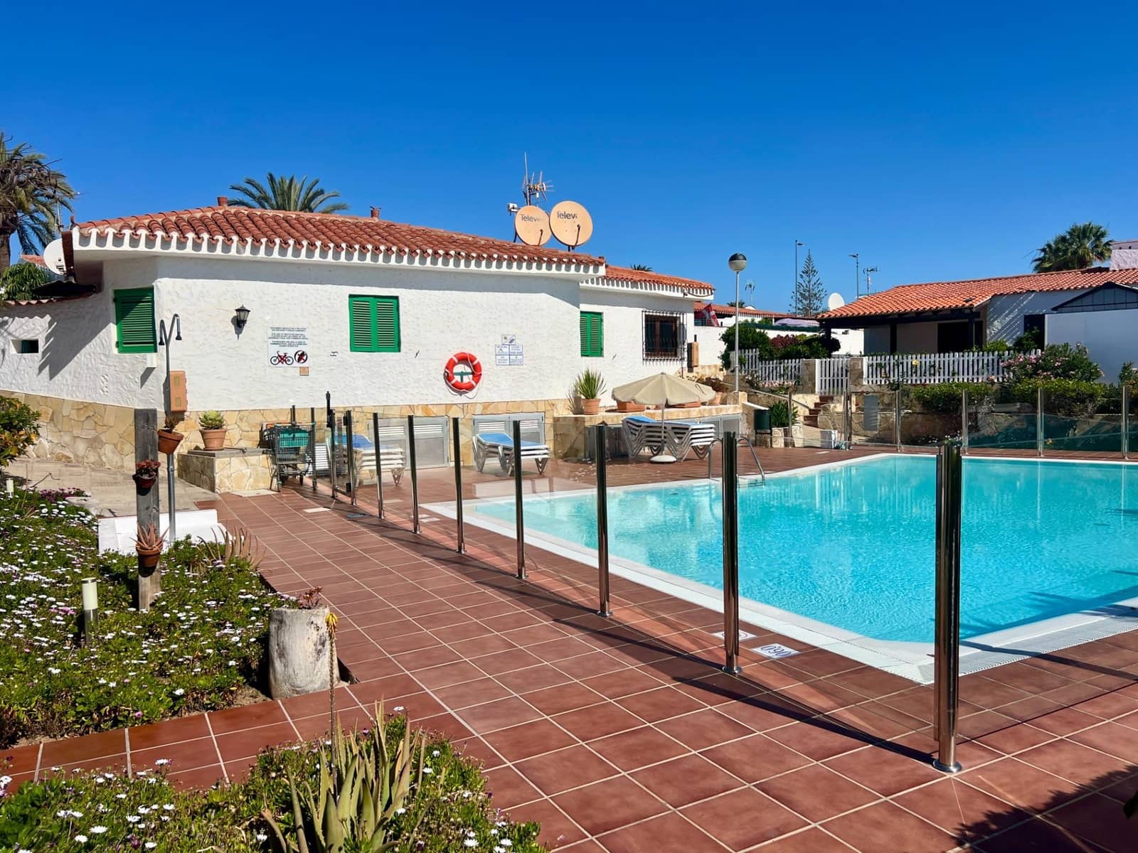 Bungalow de 1 habitación en Playa del Inglés en alquiler con piscina - 1.200 € (Ref: 9811975)