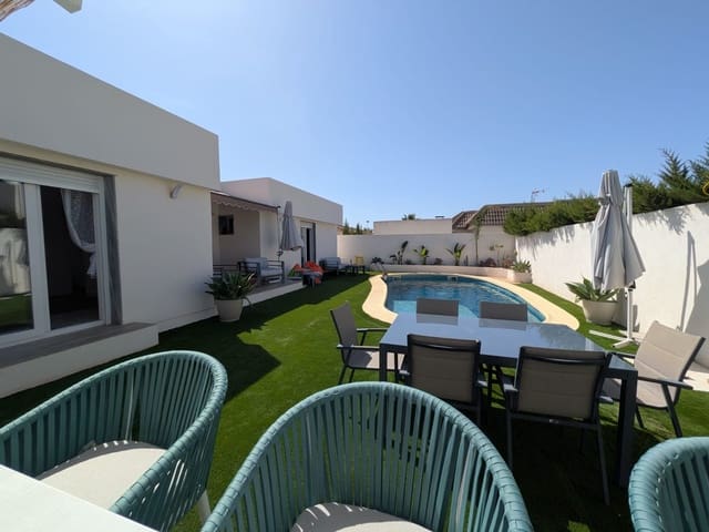 Chalet de 5 habitaciones en Mar de Cristal, Cartagena en venta con piscina - 575.000 € (Ref: 10062999)