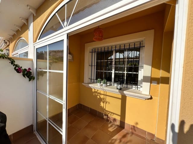 3 soveværelse Byhus til salg i La Zenia, Orihuela med swimmingpool - € 269.000 (Ref: 10086934)