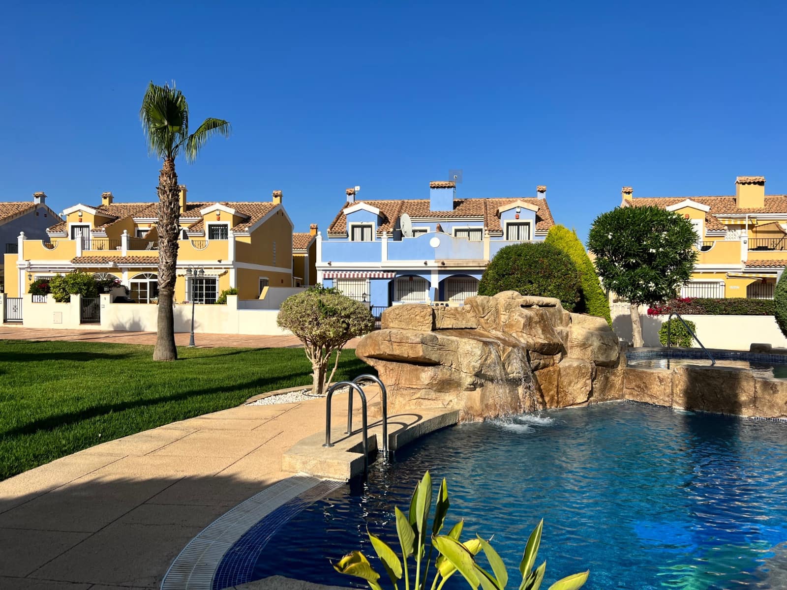 3 bedroom Townhouse for sale in La Zenia with pool - € 269,000 (Ref: 10086934)