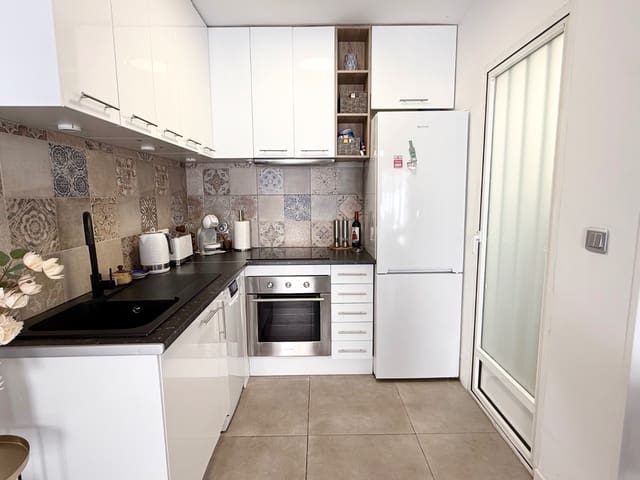 2 chambre Maison de Ville à vendre à El Chaparral - La Siesta - La Torreta, Torrevieja avec piscine - 165 000 € (Ref: 10104320)