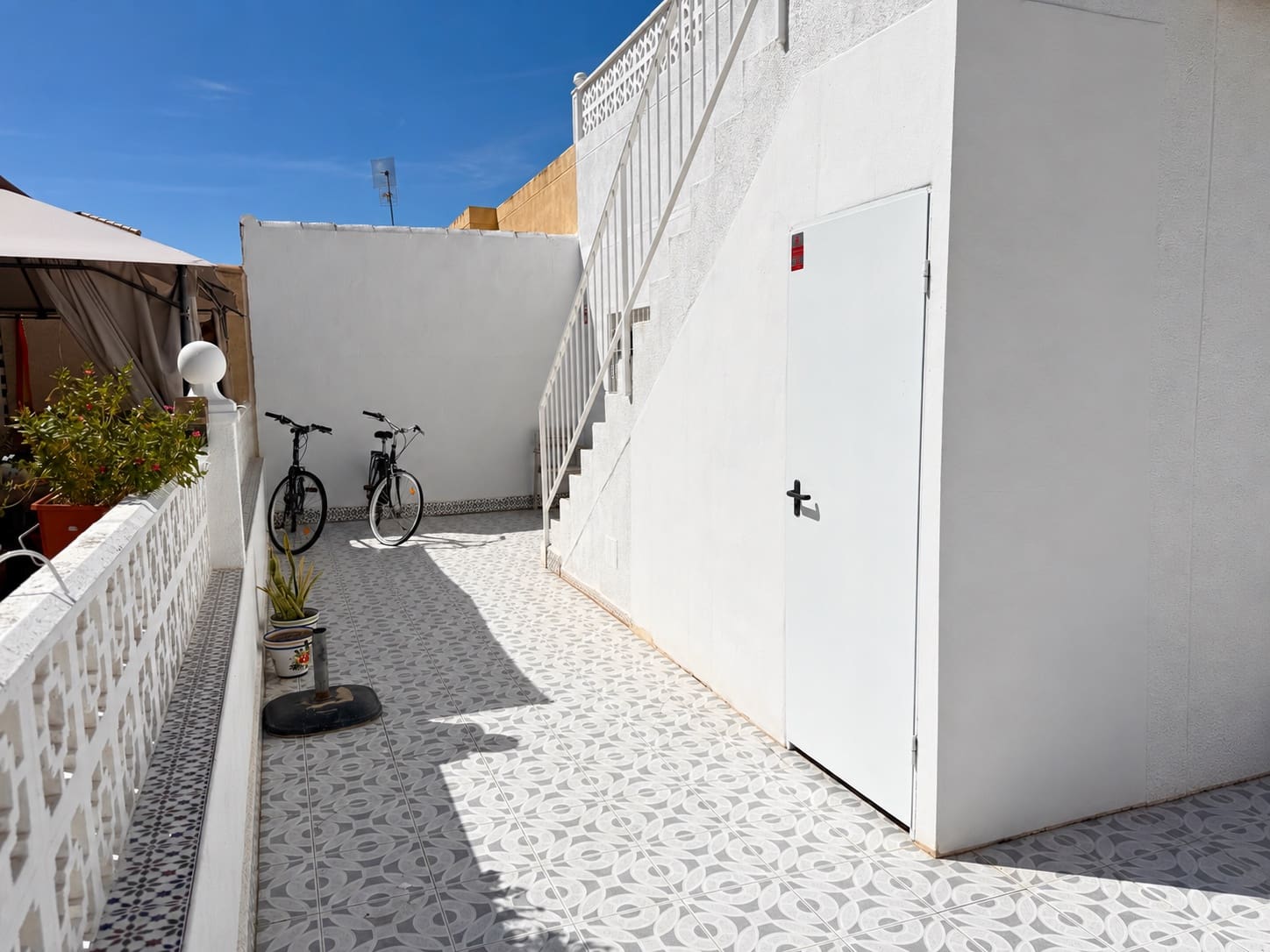 2 chambre Maison de Ville à vendre à Torrevieja avec piscine - 165 000 € (Ref: 10104320)
