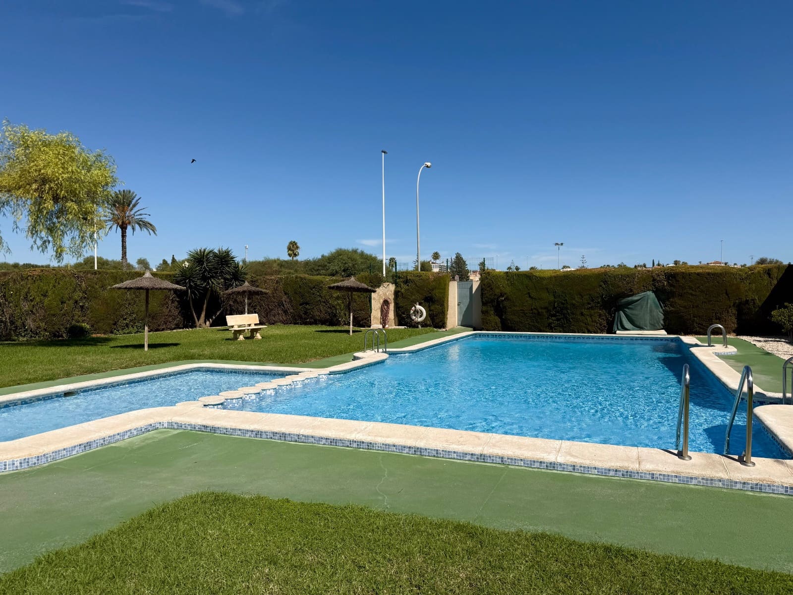 2 chambre Maison de Ville à vendre à Torrevieja avec piscine - 165 000 € (Ref: 10104320)