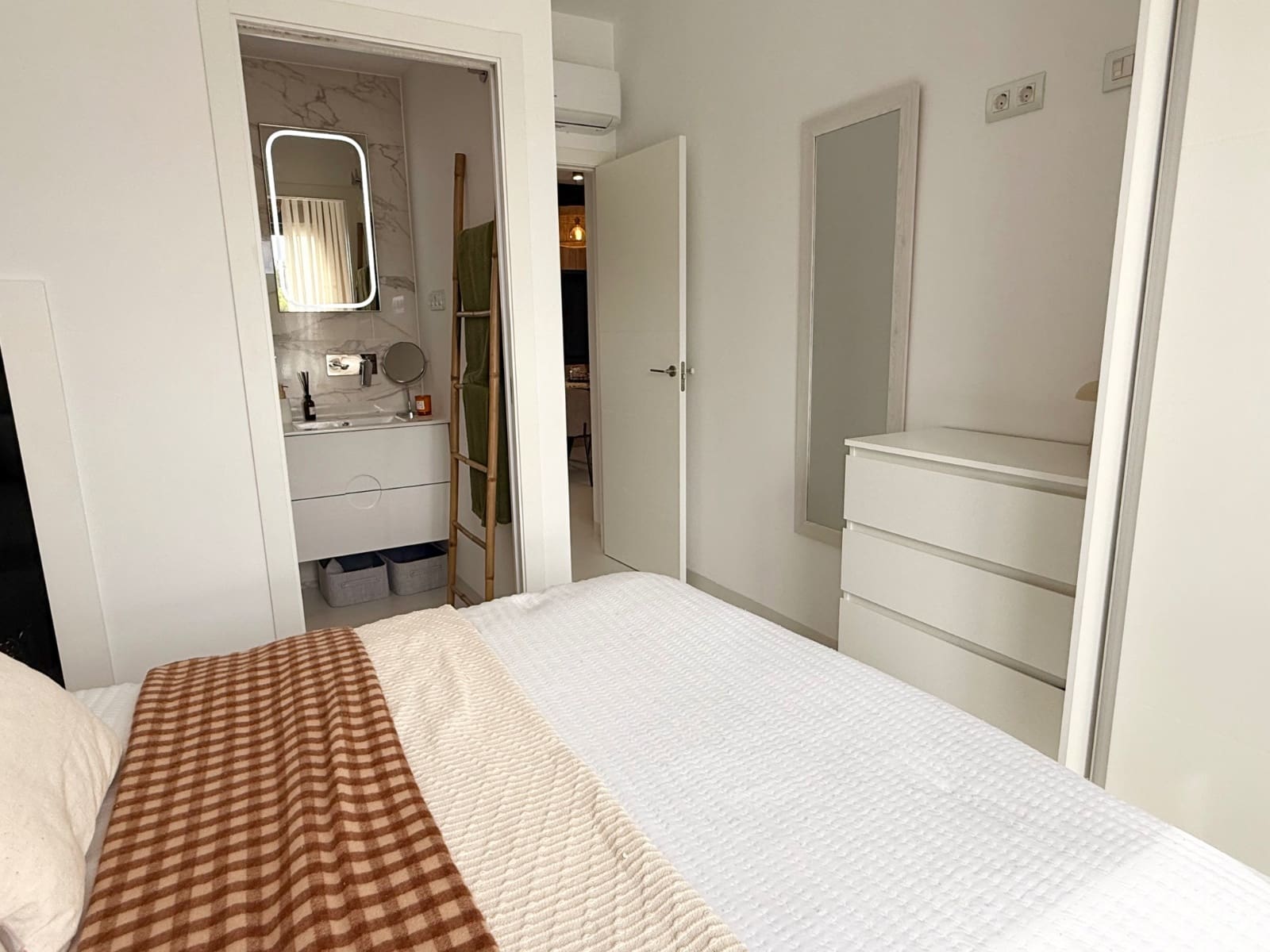 2 slaapkamer Appartement te koop in San Miguel de Salinas met zwembad - € 275.000 (Ref: 10130647)