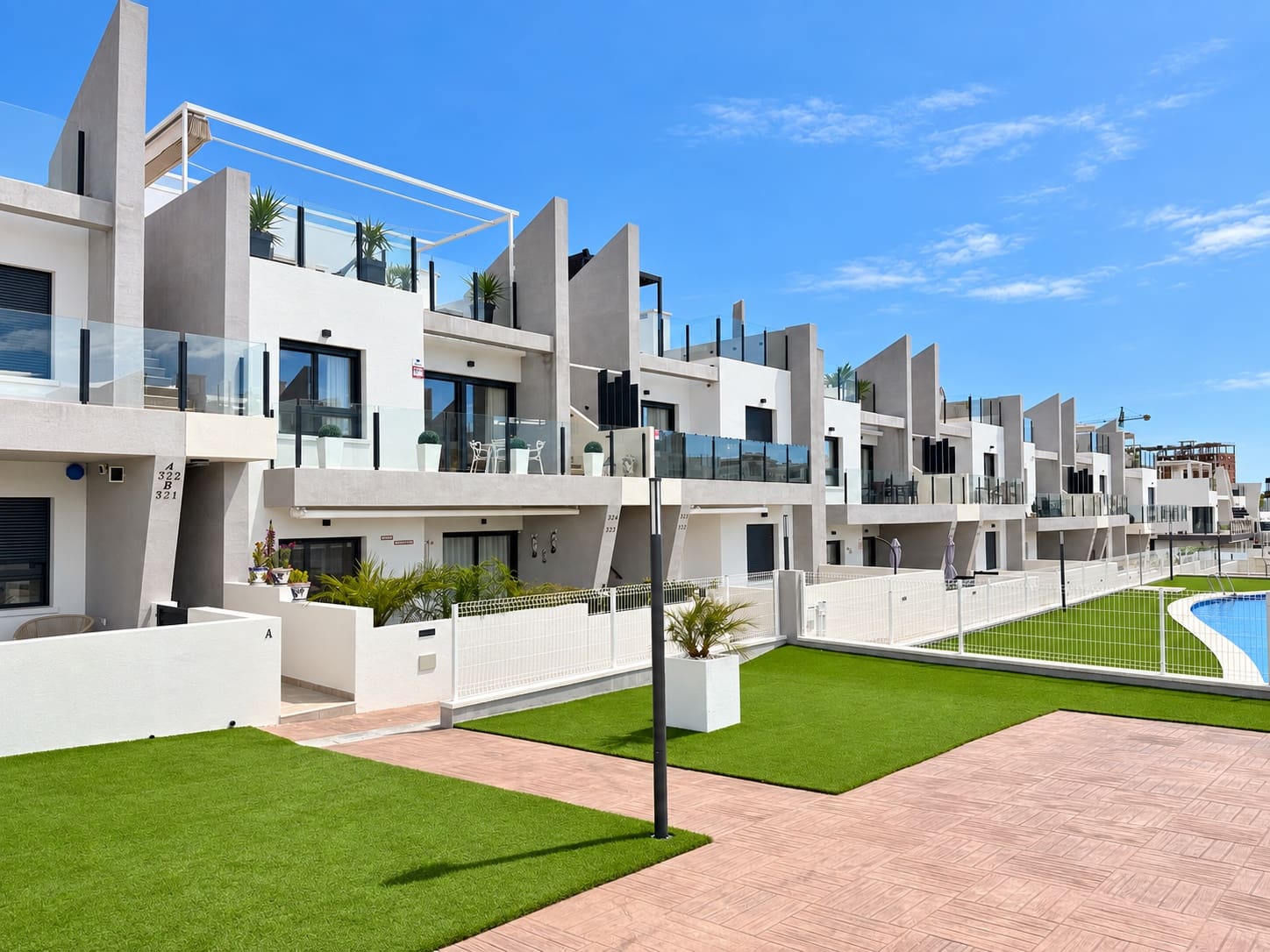 2 slaapkamer Appartement te koop in San Miguel de Salinas met zwembad - € 275.000 (Ref: 10130647)