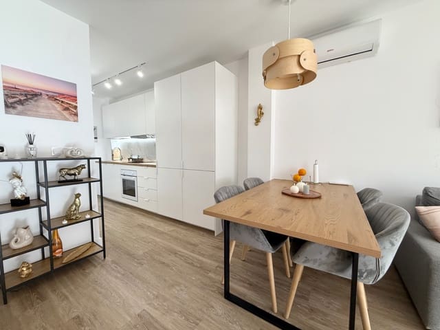 Apartamento de 2 habitaciones en Punta Prima, Orihuela en venta con piscina - 199.000 € (Ref: 10156821)
