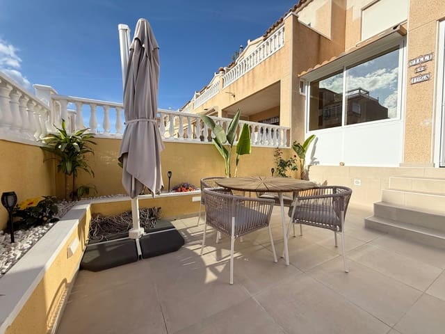 Apartamento de 2 habitaciones en Punta Prima, Orihuela en venta con piscina - 199.000 € (Ref: 10156821)
