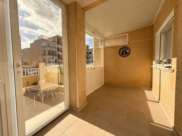 Apartamento de 2 habitaciones en Punta Prima, Orihuela en venta con piscina - 199.000 € (Ref: 10156821)