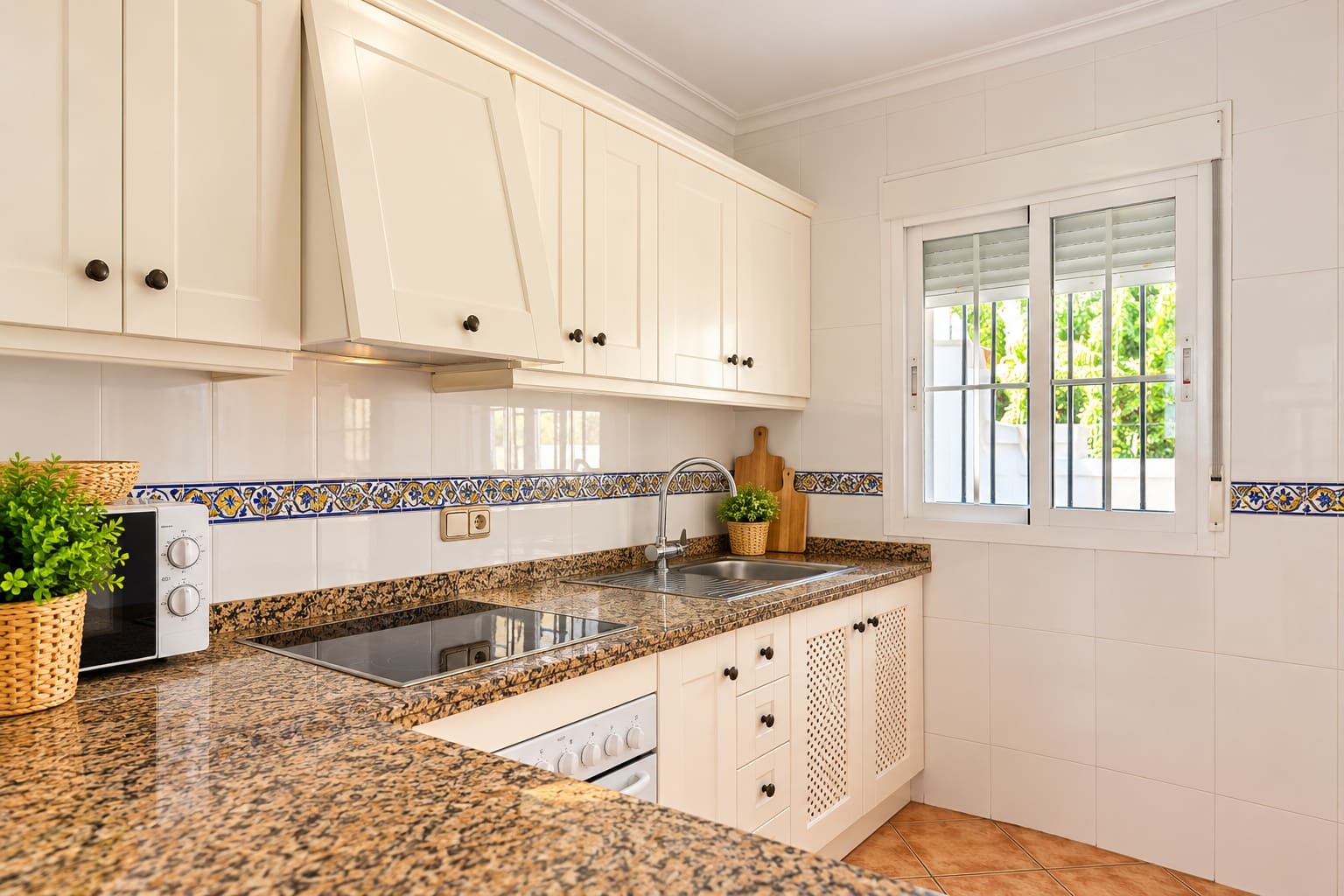 3 slaapkamer Villa te koop in Lo Crispin met zwembad - € 260.000 (Ref: 10163672)