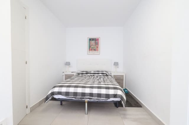 Bungalow de 3 habitaciones en El Chaparral - La Siesta - La Torreta, Torrevieja en venta con piscina garaje - 148.000 € (Ref: 10179514)