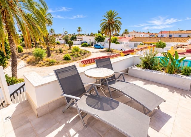 Bungalow de 3 habitaciones en El Chaparral - La Siesta - La Torreta, Torrevieja en venta con piscina garaje - 148.000 € (Ref: 10179514)
