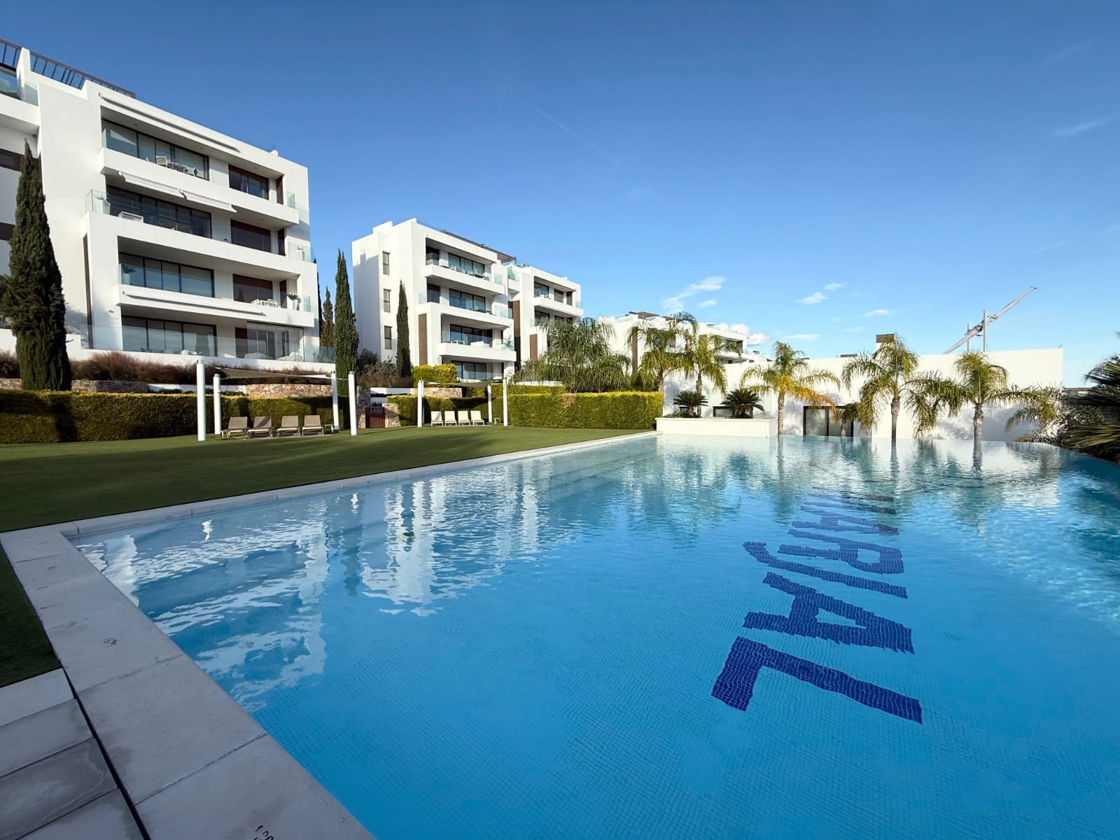 2 chambre Penthouse à vendre à Las Colinas Golf avec piscine - 589 000 € (Ref: 9403798)