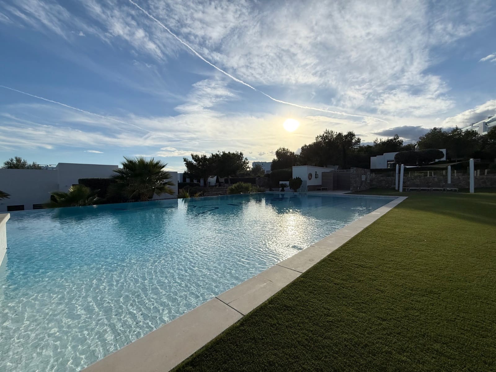 2 chambre Penthouse à vendre à Las Colinas Golf avec piscine - 589 000 € (Ref: 9403798)