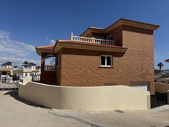 4 camera da letto Villa in vendita in Ciudad Quesada, Rojales con piscina - 595.000 € (Rif: 9403802)